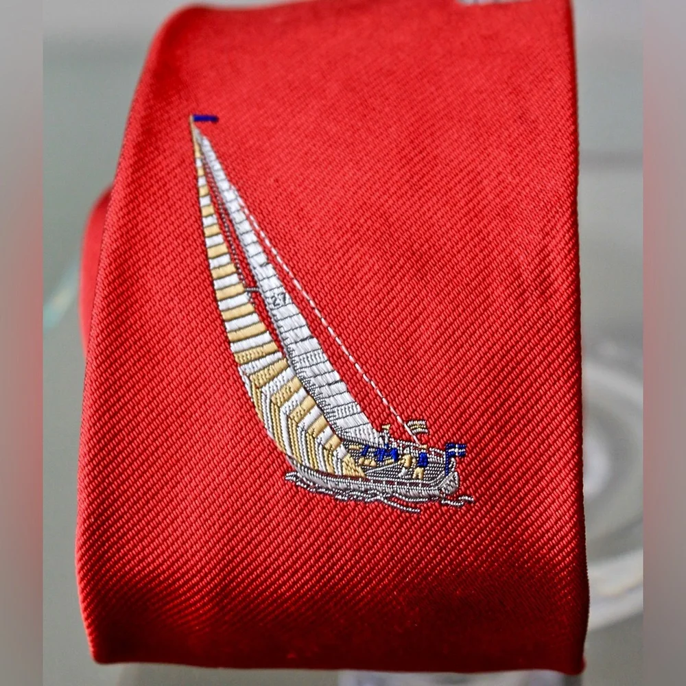 JACOBS ROBERTS LTD MENS TIE RED 100% SILK VINTAGE SAILBOATS HAND SEWN